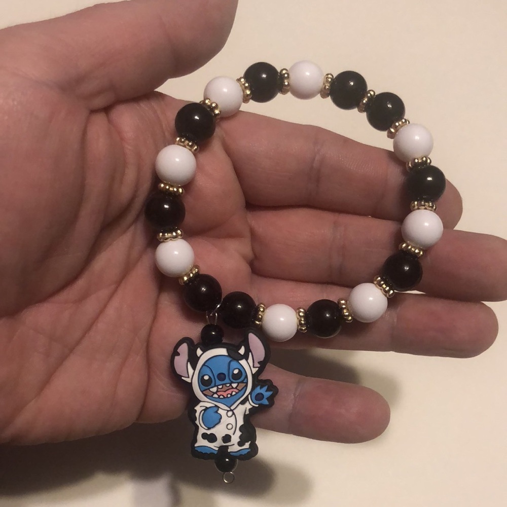 🟢 Stitch Blue Alien Stitch Cow With Costume Black And White Beaded Bracelet - Picture 5 of 11